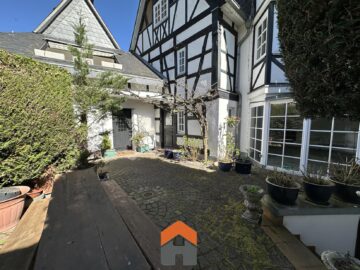 Am besten schmeckt der Riesling zuhause!, 65396 Oberwalluf, Mehrfamilienhaus